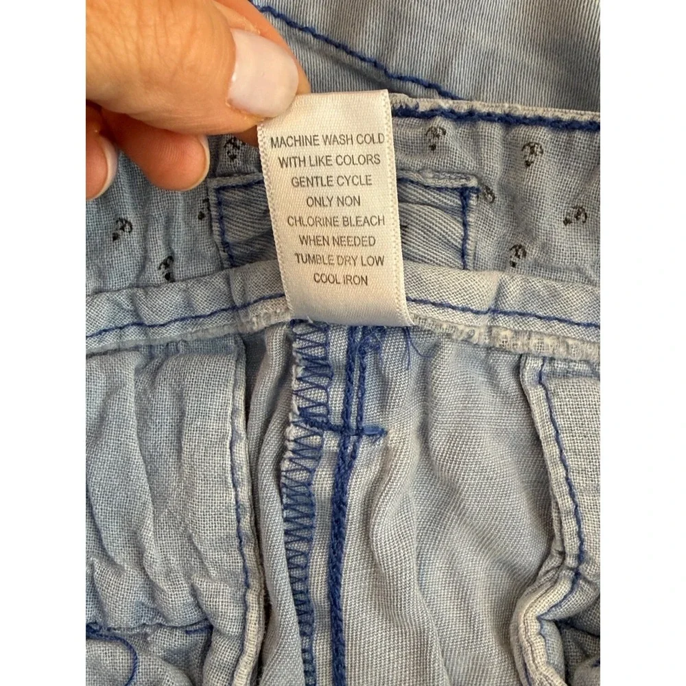 Land 'n Sea Women's Cotton Stretch Shorts; Light Blue; Size 4